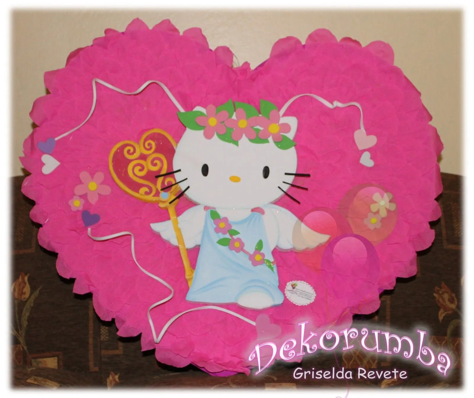 Dekorumba: Piñata de Hello Kitty