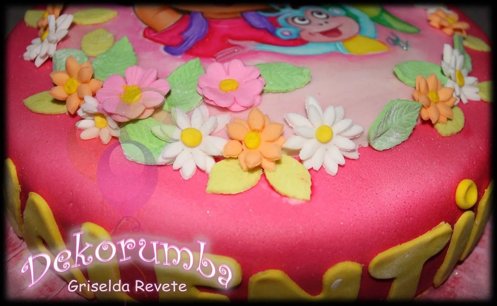 Dekorumba: Torta decorada - Dora La Exploradora