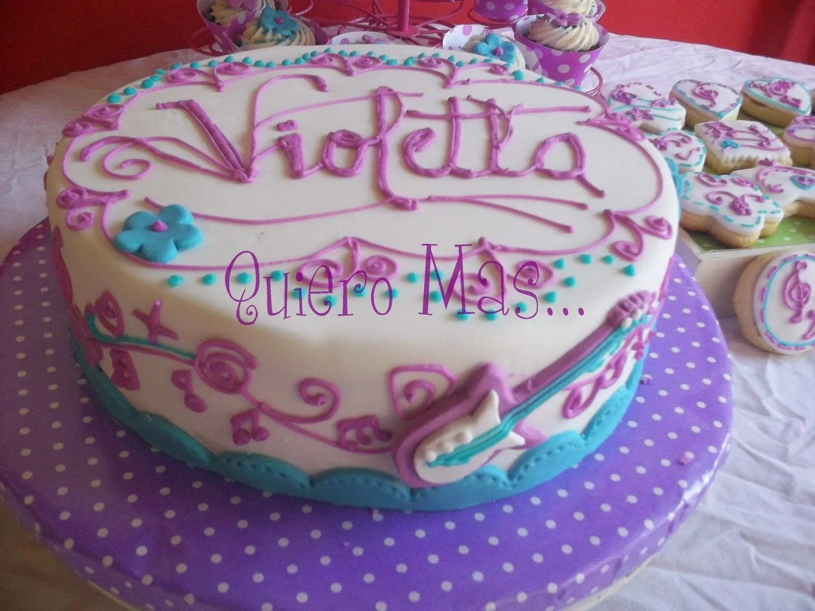 Delicias Quiero mas...: Tortas Violetta de Disney