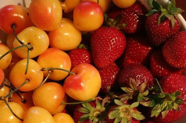 Deliciosas frutas de primavera