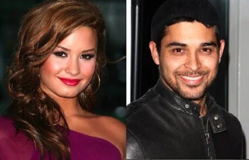 Demi Lovato y Wilmer Valderrama fueron captados besándose (fotos ...