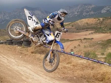 DEPORTES EXTREMOS: MOTOCROSS