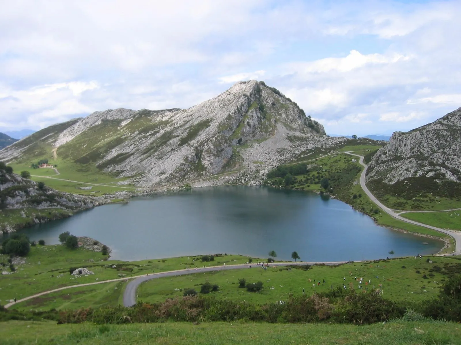 Deportes con Historia: Puertos míticos (1) / Lagos de Covadonga ...