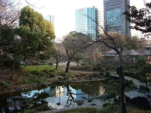 Descansa en el Parque Koishikawa, un pulmón verde en Tokyo