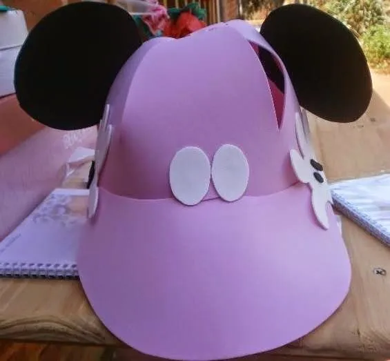 Descubriendo Pequemundos: Gorras de Mickey con sus moldes