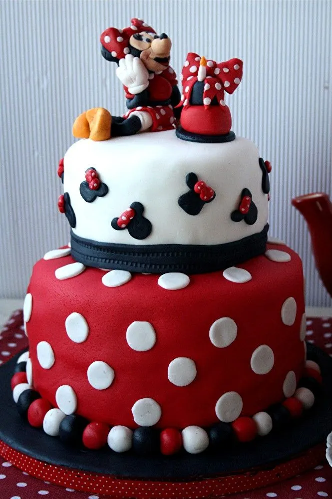 Desirvientadas: Minnie Mouse Cake