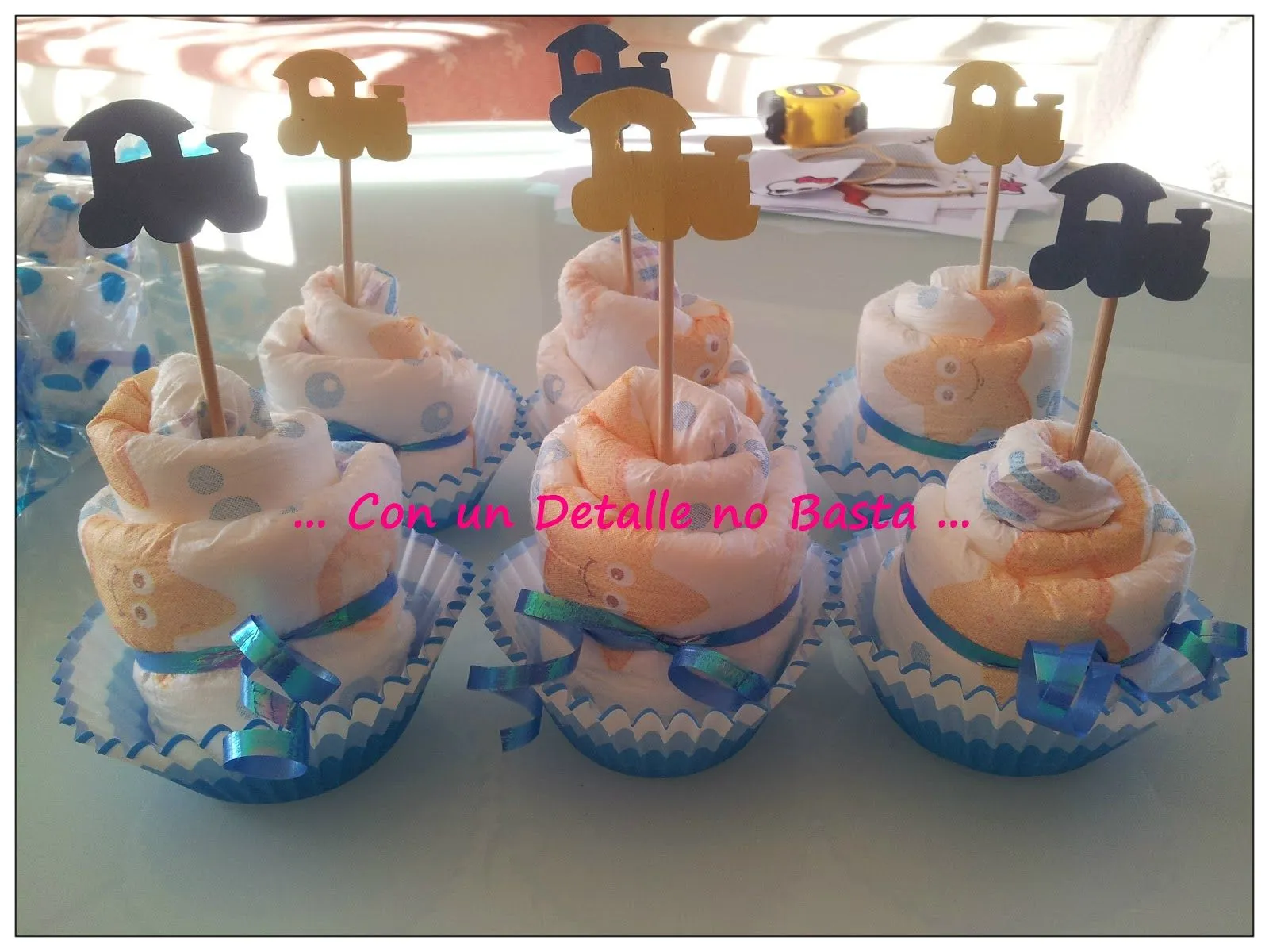 Con un detalle no basta ...: Cestas bebé y nuestros cupcakes de ...