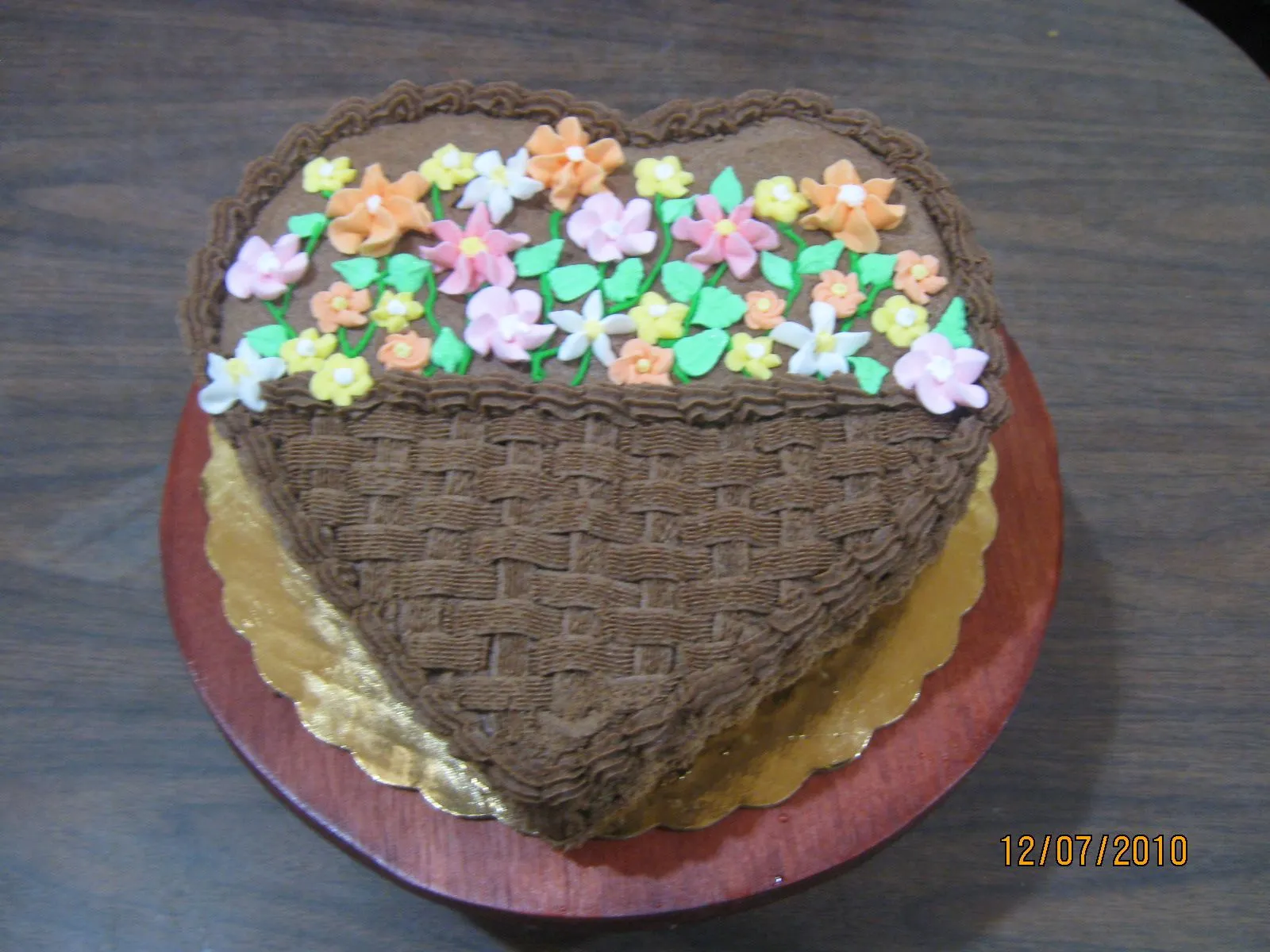 DETALLES DELICIOSOS BY MARY TERE: PASTEL CANASTA DE FLORES CORAZON