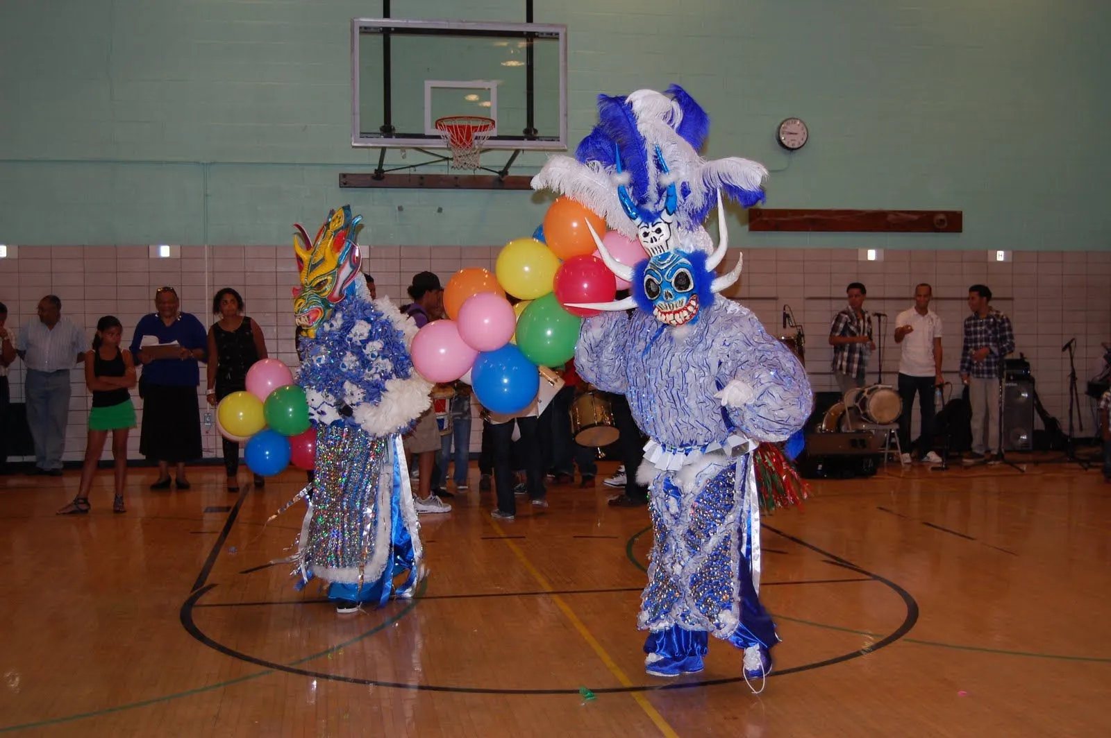 Diablos cojuelos, Alibaba y Bailarinas infantiles de Baton Ballet ...