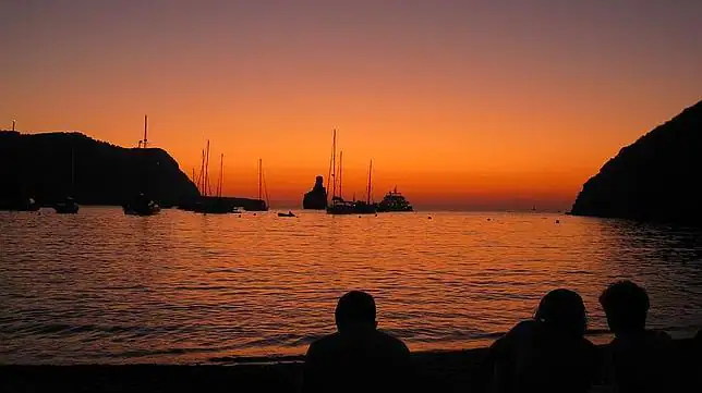 Los diez atardeceres más bellos de Ibiza - ABC.