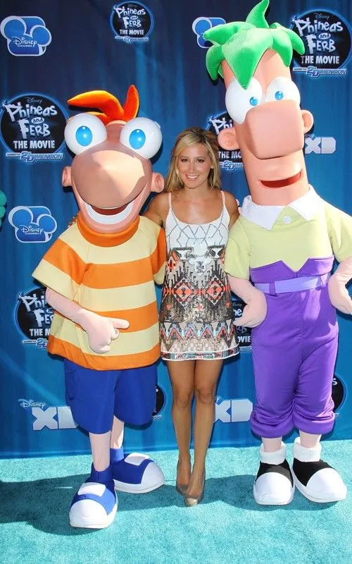 Teen Celebrity: Ashley Tisdale: Premiere de Phineas y Ferb