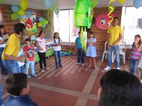 DINAMICAS FIESTAS INFANTILES 1,2,3 A MOVER LOS PIES - YouTube