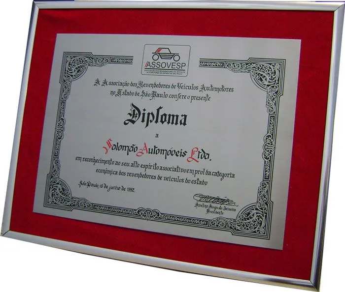 Diplomas e certificados - Réplica de diplomas - Página 1