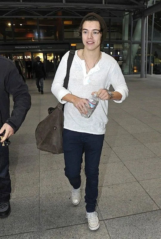 Chicos guapos con gorro - Imagui