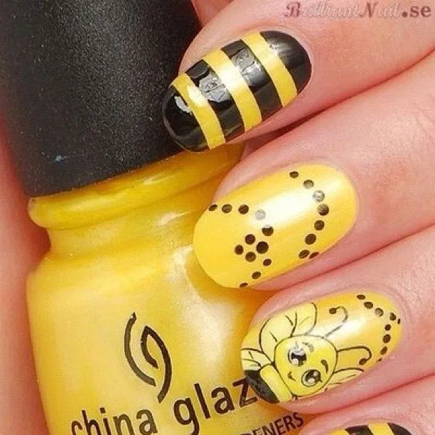 7 Diseños de Uñas Divertidas de Dibujos en Color Amarillo