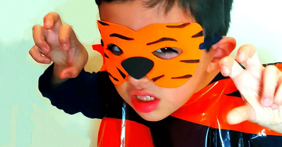 2 disfraces súper fáciles con bolsas de plástico | Fixo Kids