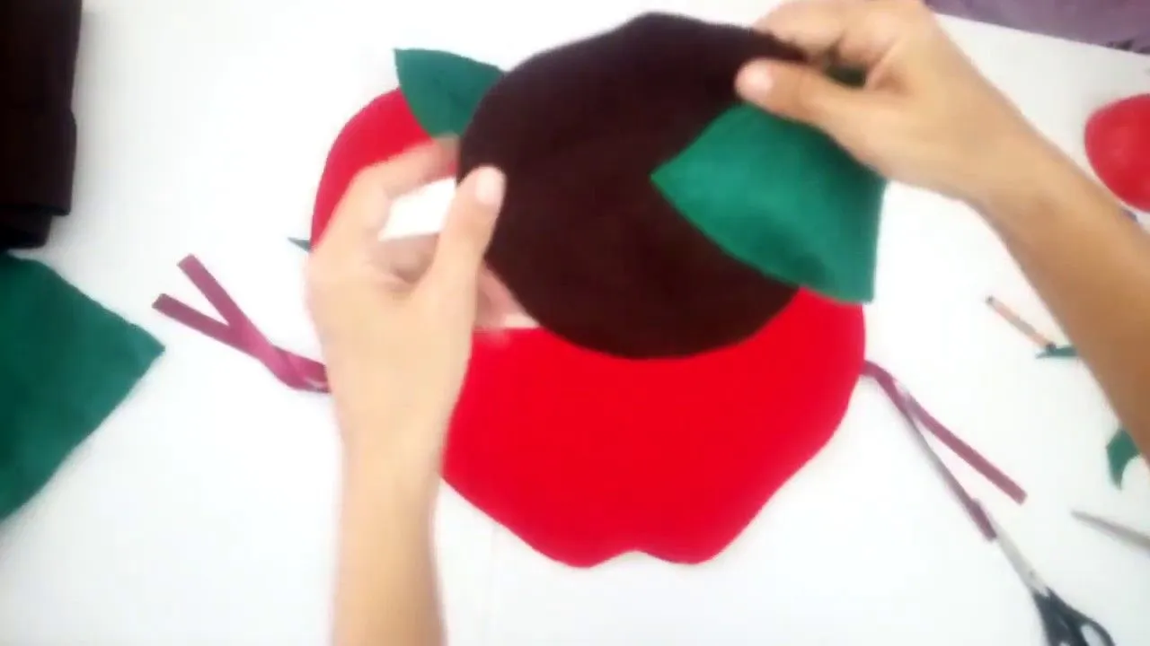 COMO HACER UN DISFRAZ DE MANZANA FÁCIL sin patrones - YouTube