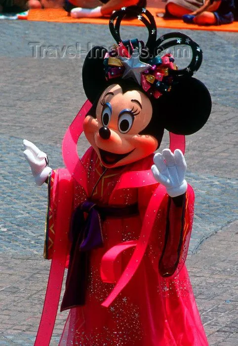 Disneyland - Minnie Mouse, Tokyo, Japan. photo by B.Henry - Travel-