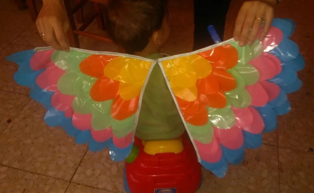 DIY Alas de pájaro con bolsas de basura – Labores Paqui