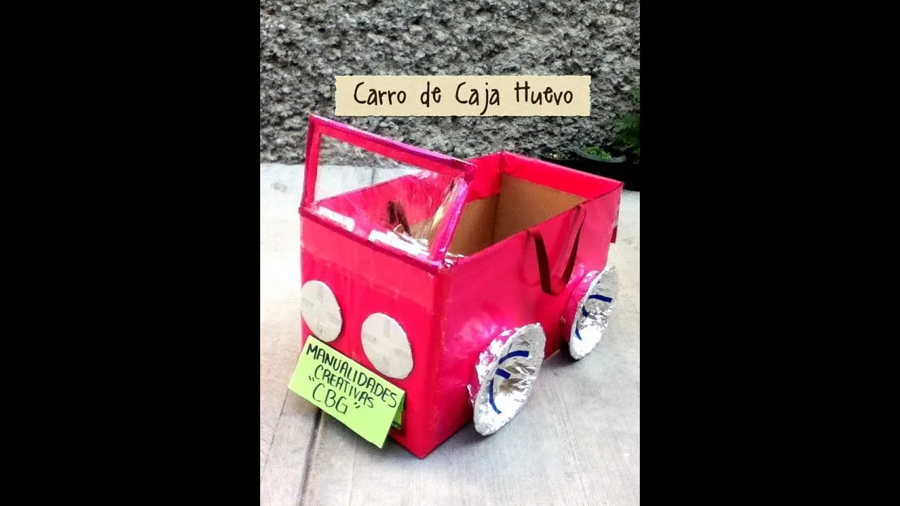 DIY carro de caja de huevo niña reciclando rapido car cardboard ...