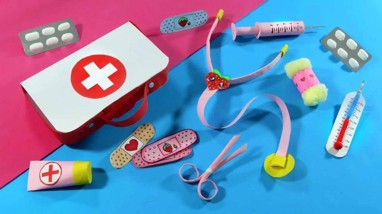 DIY HOW TO MAKE MINIATURE PAPER DOCTOR KIT, SYRINGE, SCISSORS, HOSPITAL  KIT, PAPER DOCTOR SET - YouTube