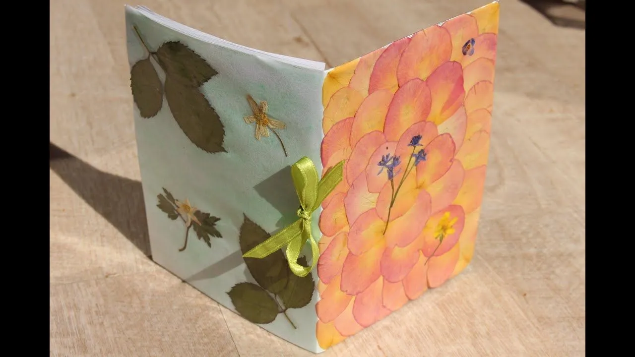 DIY: Cómo hacer una libreta con flores y hojas secas - YouTube