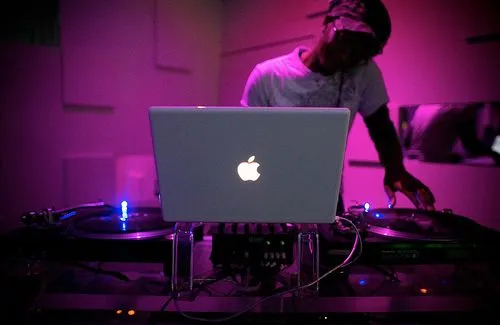 dj apple laptop | Flickr - Photo Sharing!