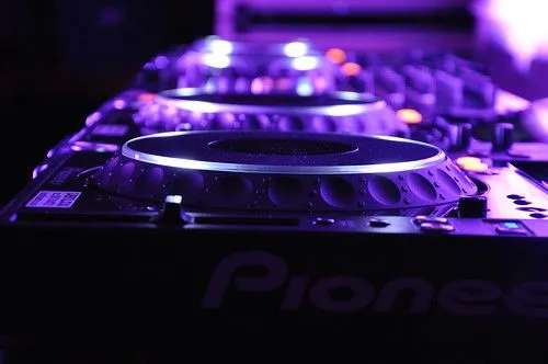 DJ equipment hire Pioneer CDJ 2000 Nexus Hire DJ Rental UK ...