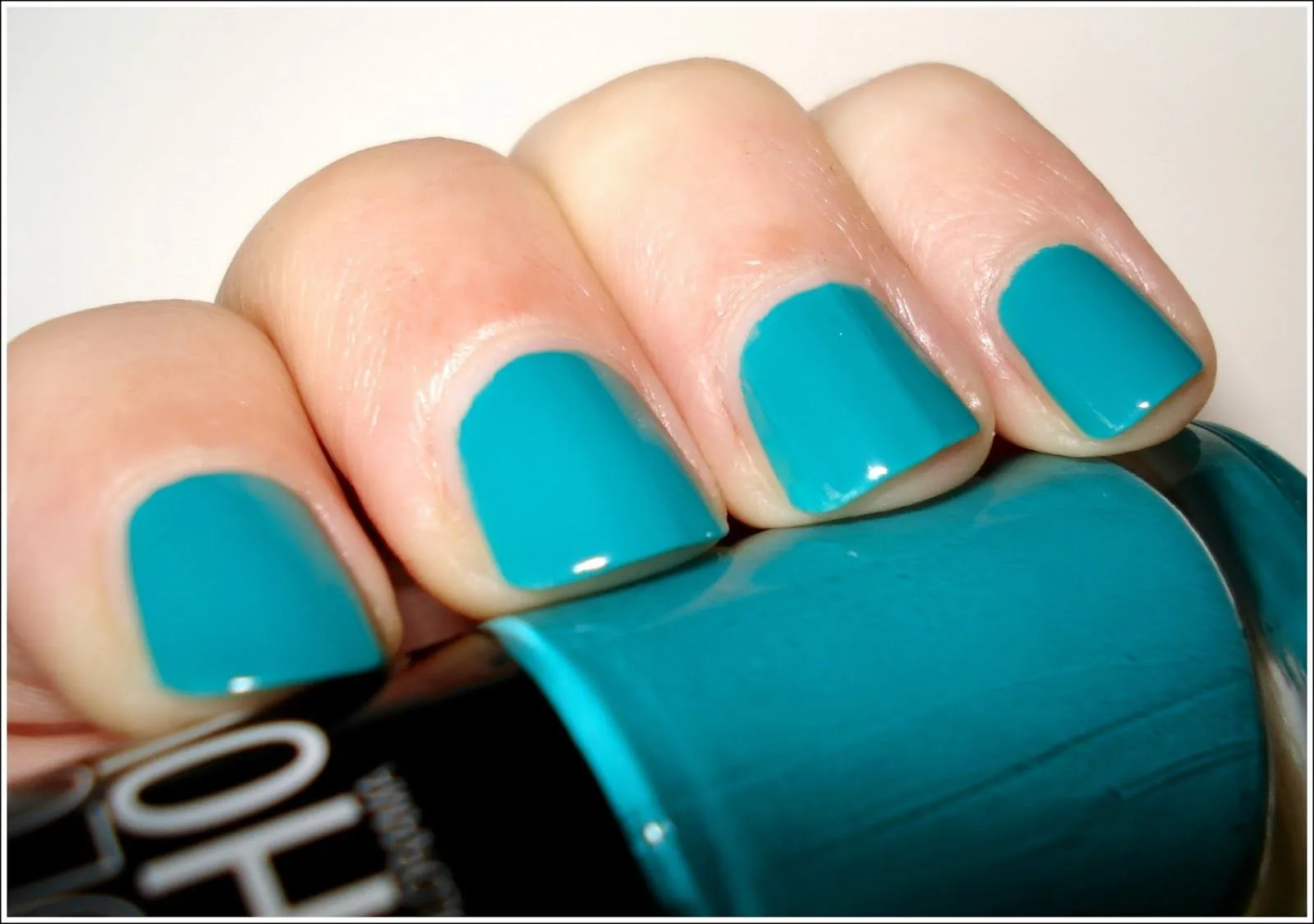 DoBeauting!: TOP10 Colorama de Maybelline - Urban Turquoise