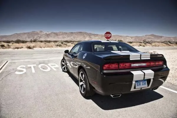 Dodge Challenger SRT8 392 modelo 2012 (imágenes, precio y ficha ...