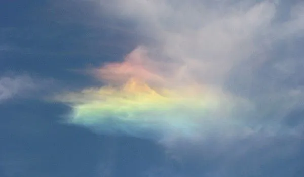 Dr. WTF Blog!: ¿Habías visto alguna vez un arcoiris invertido?