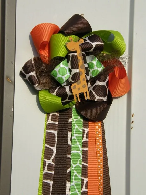 giraffe corsagebaby shower corsage.safari baby shower by bonbow