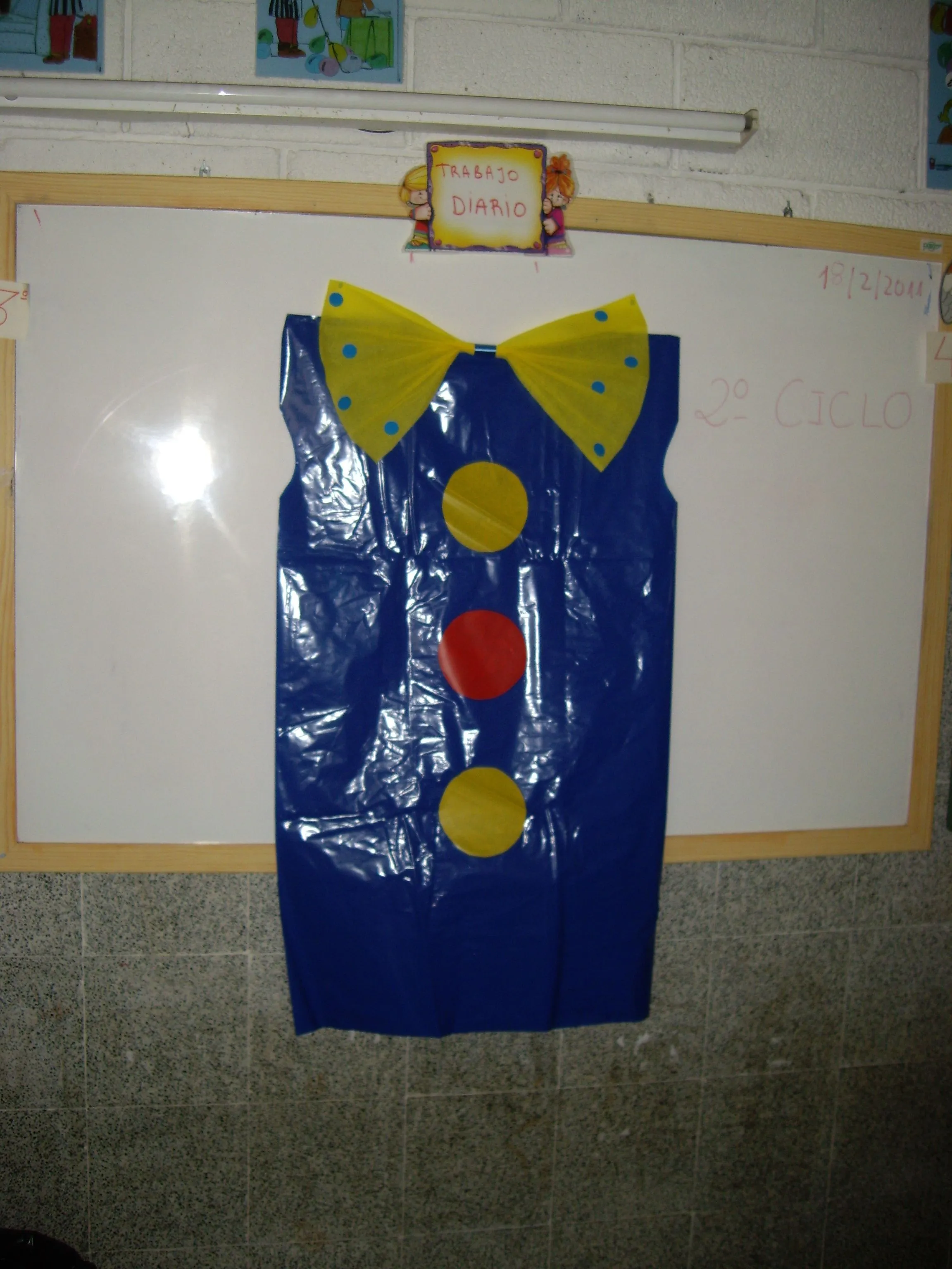 Los duendes y hadas de Ludi: Ya llegó el Carnaval. | Manualidades halloween, Artesanías de carnaval, Disfraz de payaso