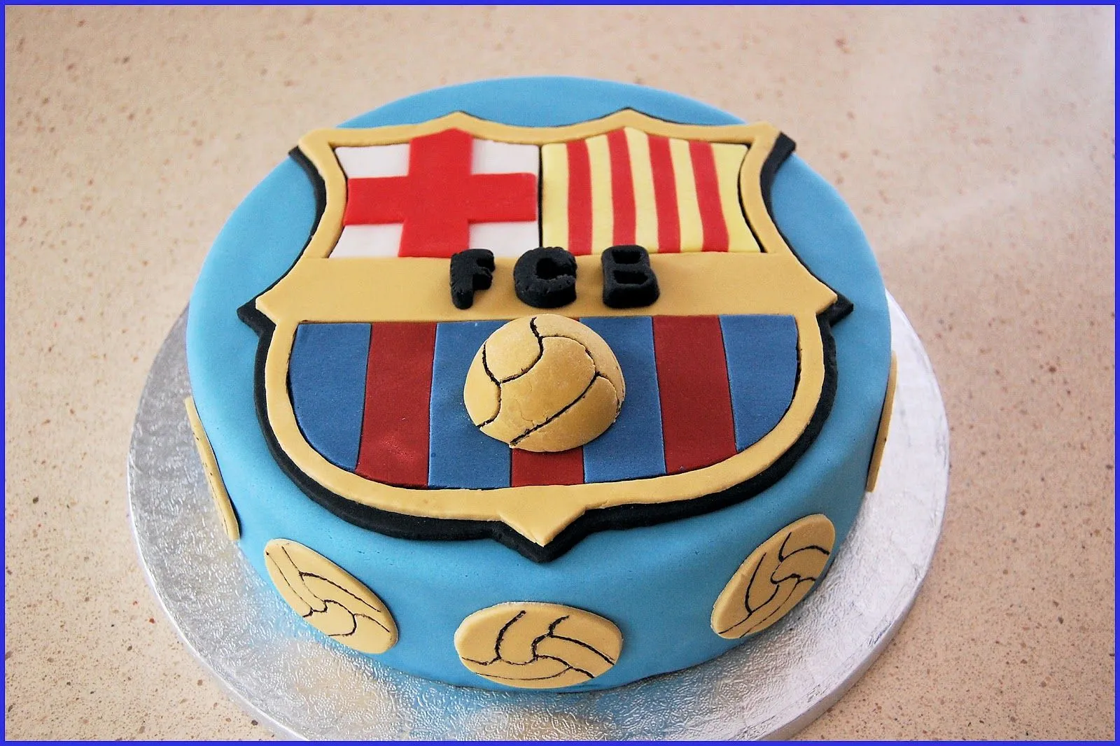 Mi dulce obsesión: TARTA FONDANT DEL BARÇA PARA ALEX