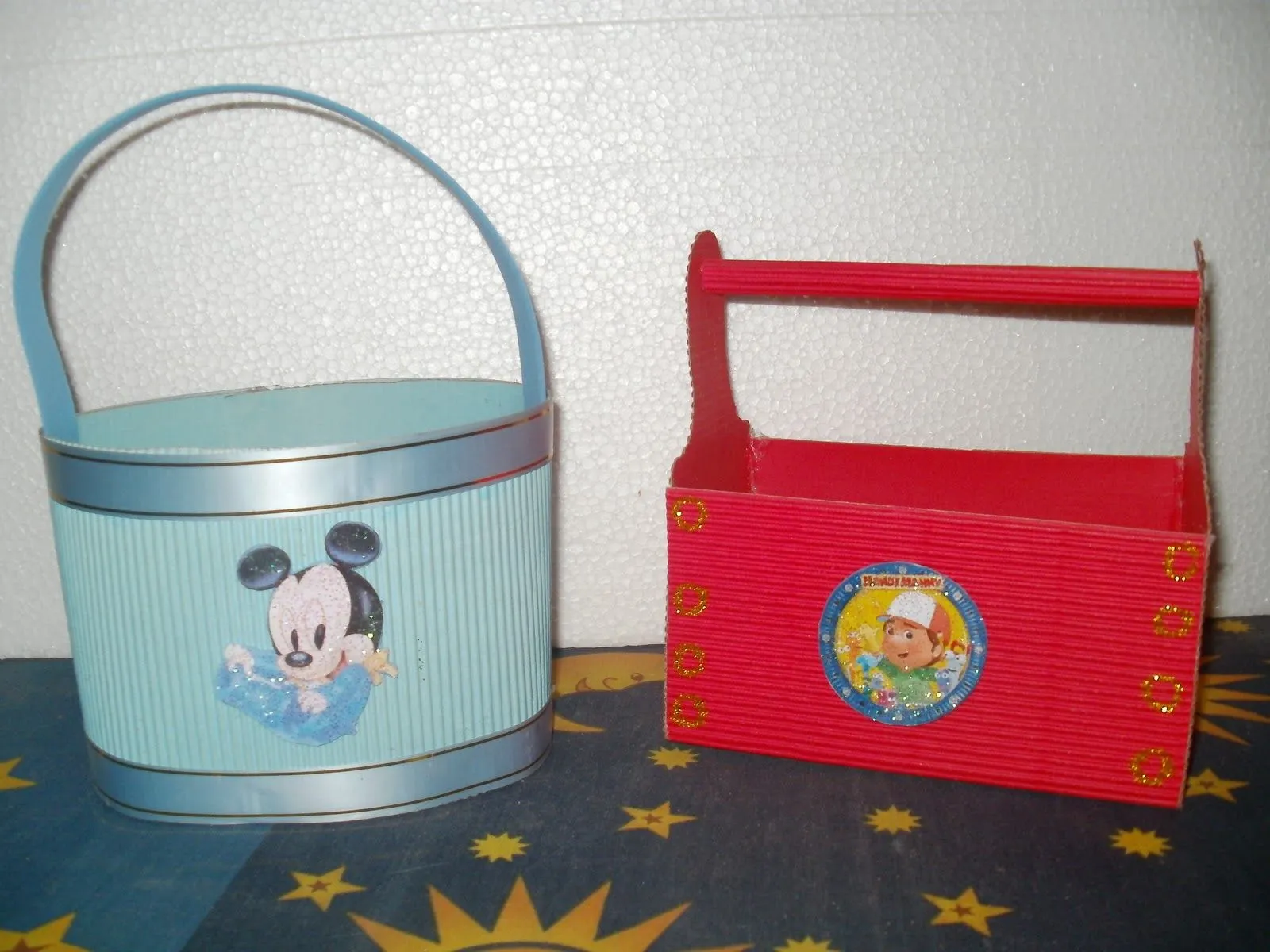 Souvenirs en carton corrugado - Imagui