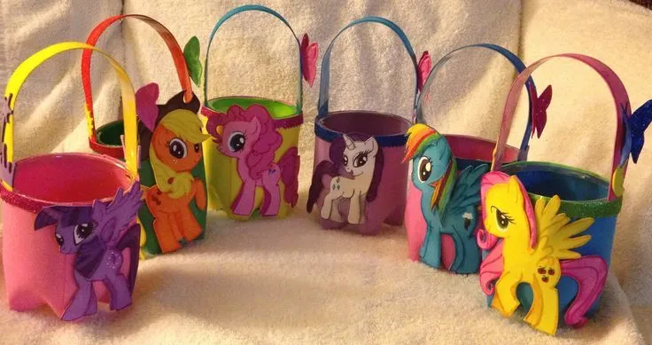 Dulceros de reciclado y foamy . My little pony :) | Pietra faz 4 ...