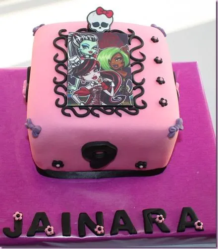 Dulces Ainmar: Tarta Monster High.