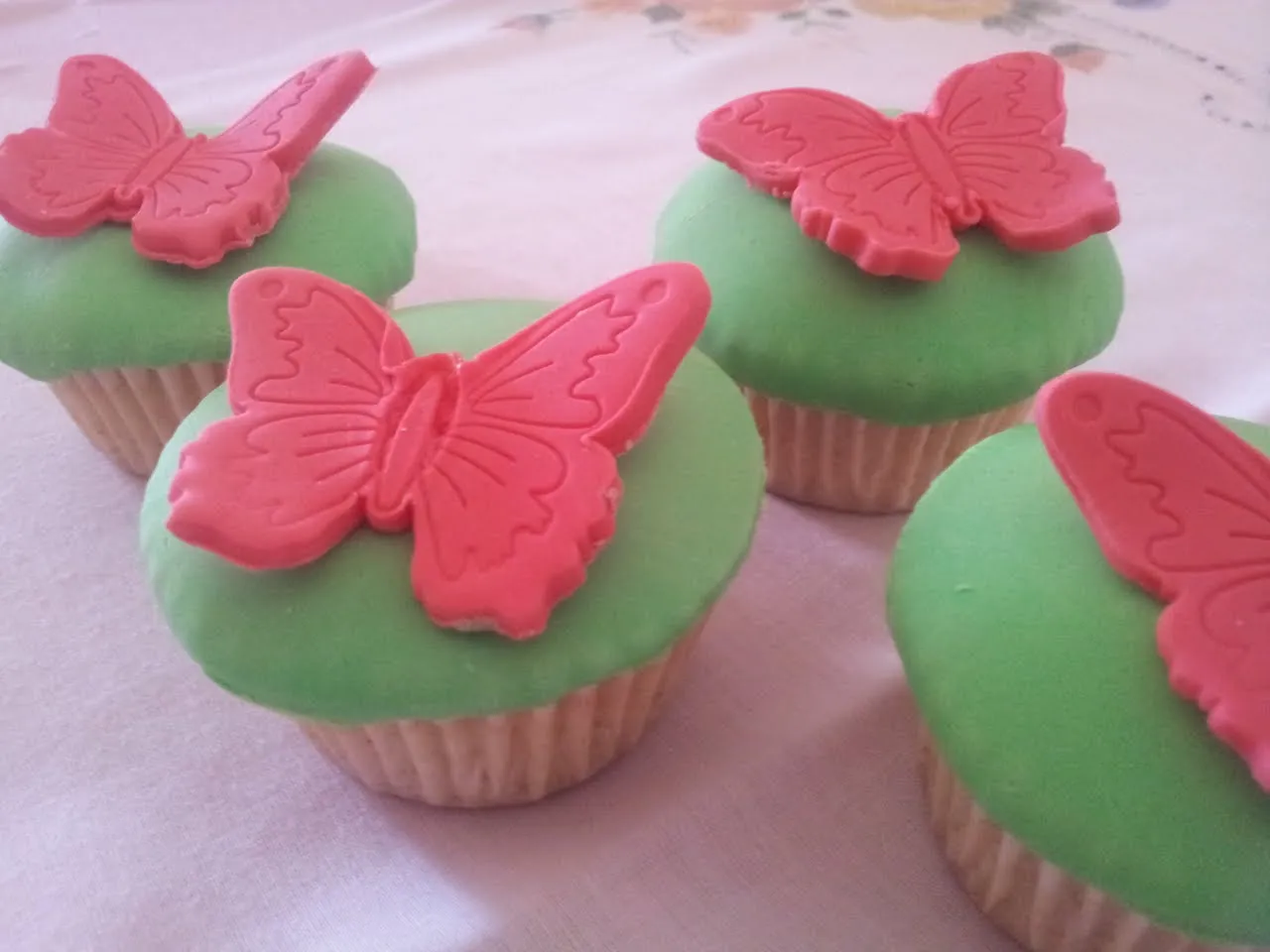 Los Dulces Pecados de Mss.Carrington: Cupcakes de mariposas ...