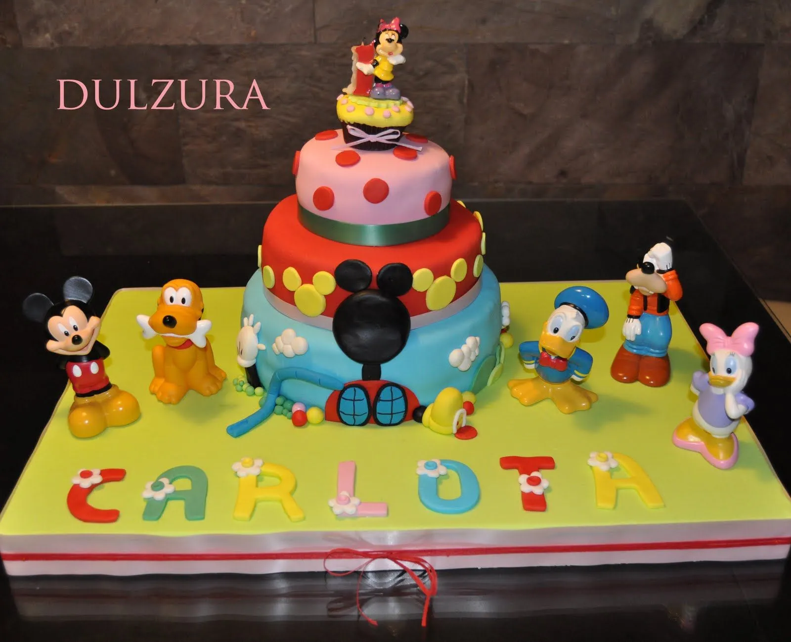 Dulzura*: TARTA CASA DE MICKEY MOUSE PARA MI PRINCESA CARLOTA