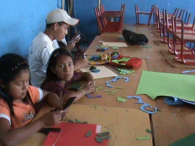 E.A. SAN CRISTÓBAL VERAPAZ: FOLDERS DECORADOS