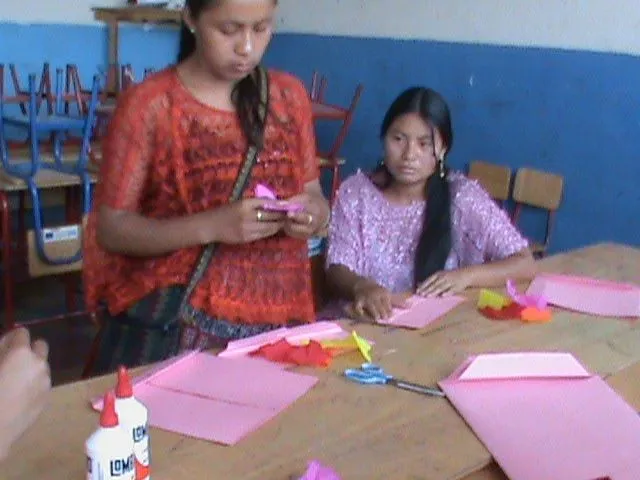 E.A. SAN CRISTÓBAL VERAPAZ: FOLDERS DECORADOS