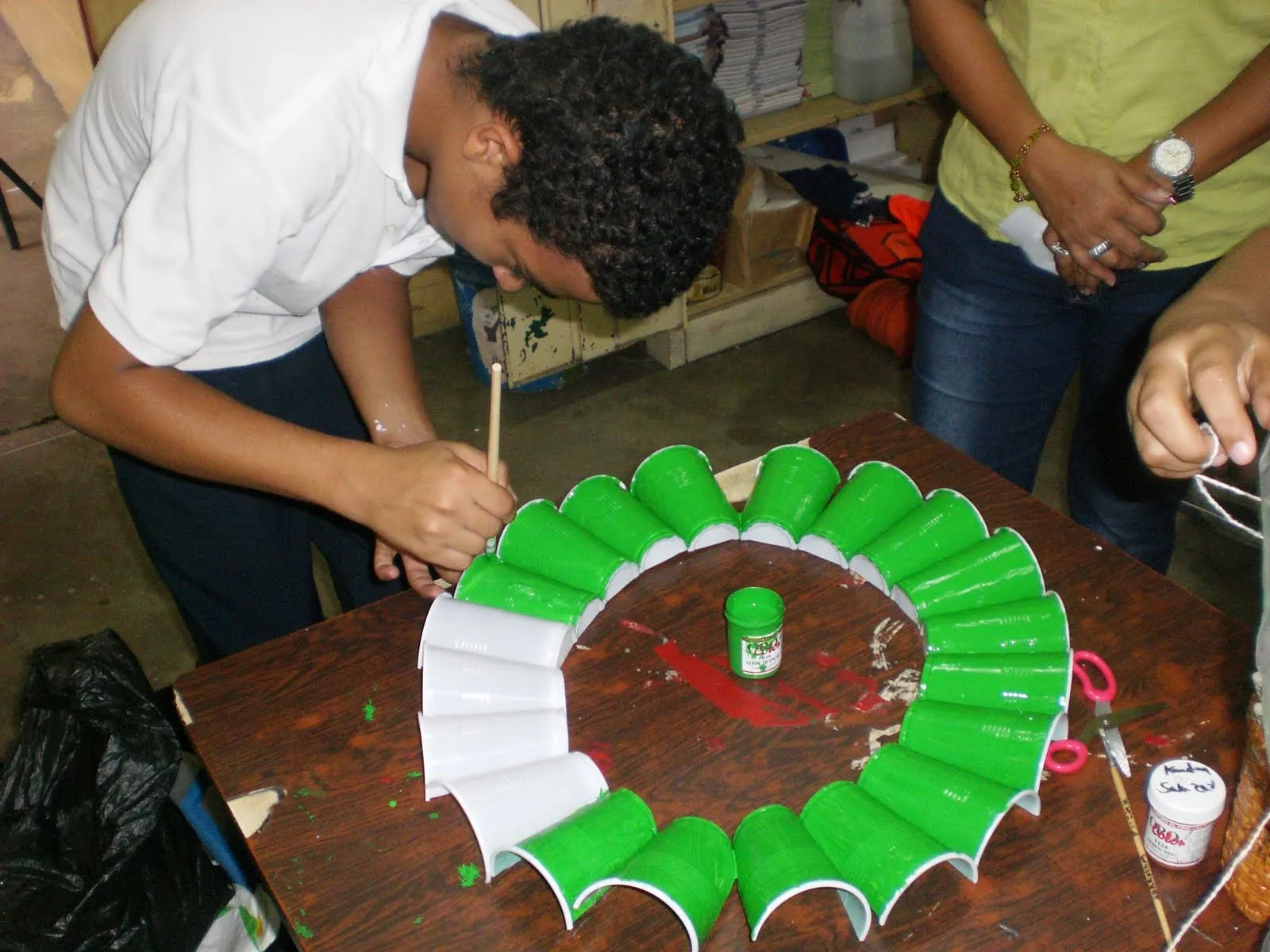 E.B.N BARRIO EL PROGRESO: NAVIDAD CON RECICLAJE..REDUCCIÓN Y ...