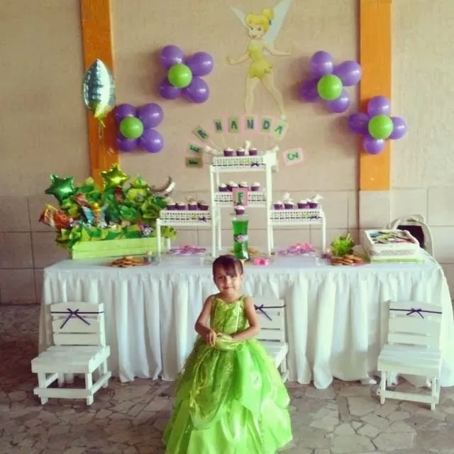 Reyna Candy Bar: Fiesta temática de campanita para niña de 3 años