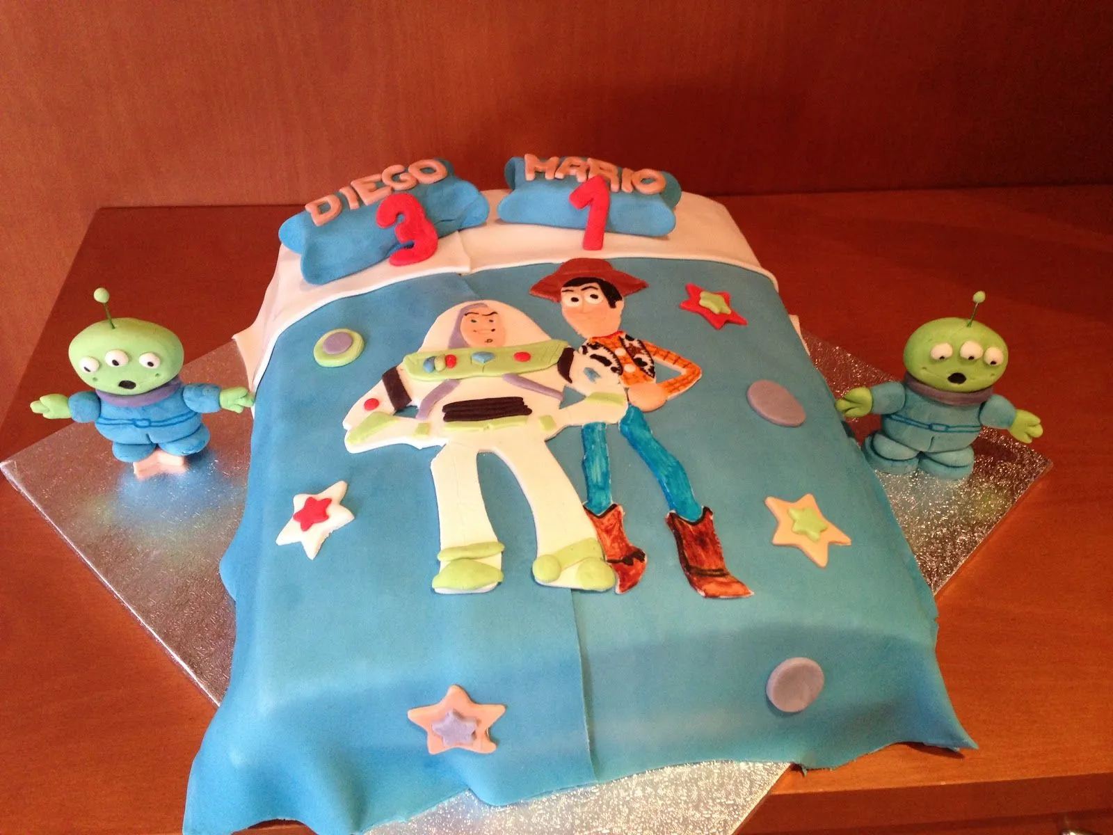 LAS ELABORACIONES DE ROSA: TARTA FONDANT TOY STORY
