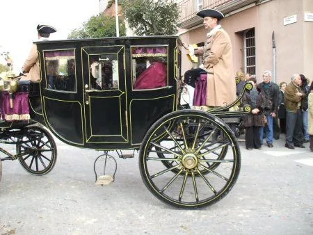 Els Tres Tombs | UPAYA