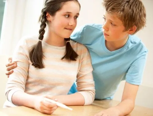 Embarazo adolescente: no más críticas - Toque de Mujer