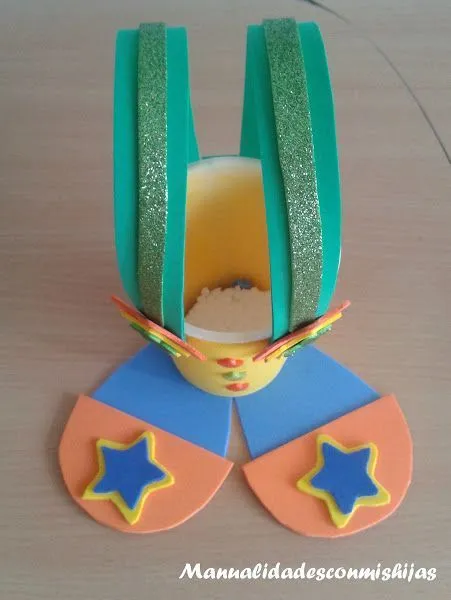 Empaquetado bonito: Un dulcero de payaso de foami | Goma Eva ...