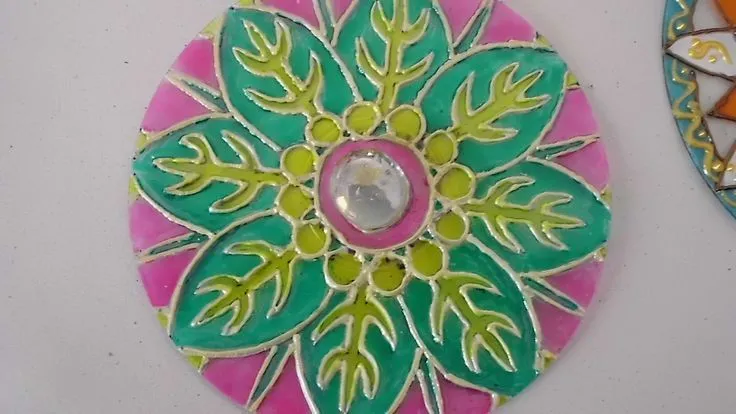 Pin by Amanda Carchiolo on mandalas de cd | Pinterest