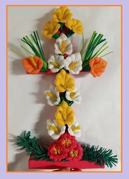 ENG-ESP)✴️Decorating with foami flowers a wooden cross, the Cruz d...