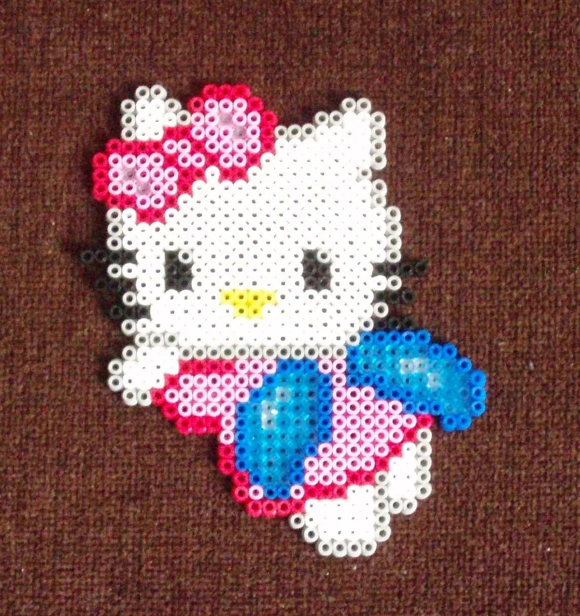 Enjoy the HandMade: Hama Beads: Hello Kitty Hada